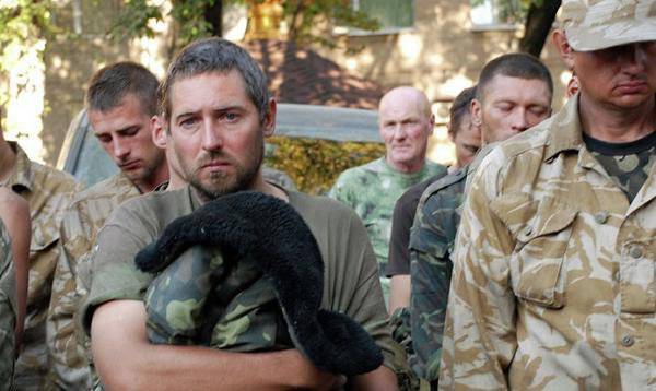 의사는 "ATO"의 우크라이나 군인 참가자의 80%에서 정신 문제를 해결합니다.