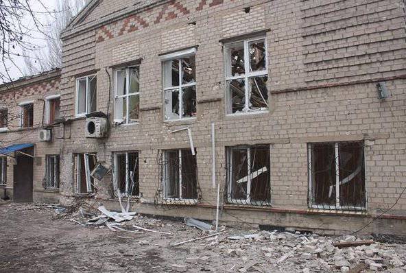 Fights on the outskirts of Donetsk are going on in several directions at once.