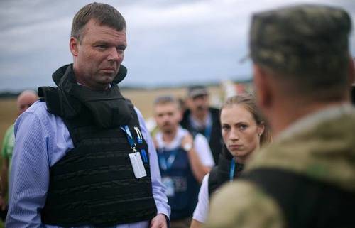 Um assessor do ministro da Defesa ucraniano disse que representantes do FSB e do GRU estão trabalhando na missão da OSCE.