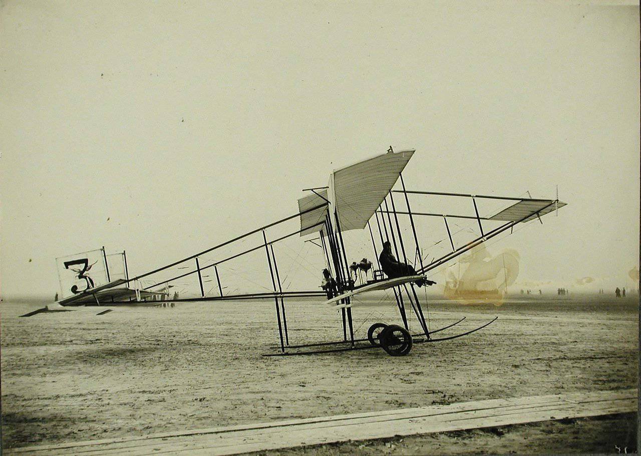 Первый отечественный самолет. Фарман самолет 1914. Самолёт-биплан "Райт-Абрамович". Самолет биплан Кудашева 1910 года. 1910 Год- моноплан а.с. Кудашева.