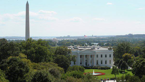 The White House guards thought Gonzalez would stop the bushes