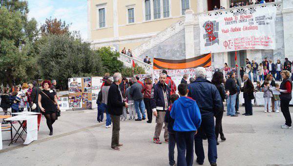 アテネのウクライナ大使館はDonbassに関する写真展の禁止を要求しました