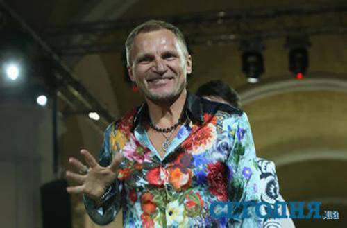 Украина "люстрирует" Деда Мороза и Снегурочку