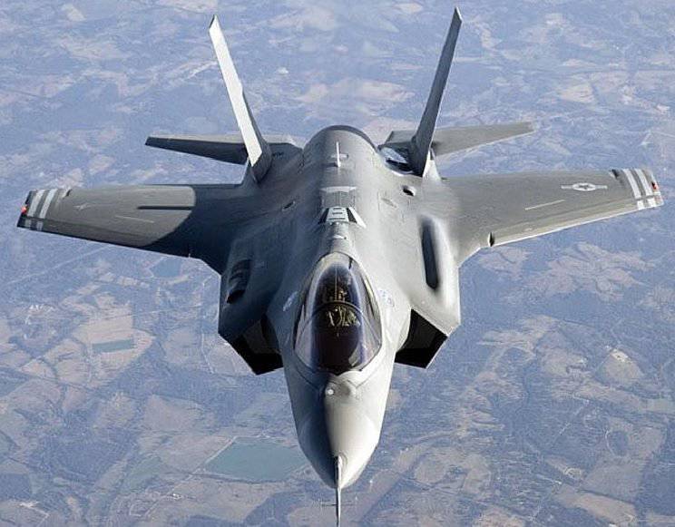 アメリカの出版物：F-35より平衡のとれた金を飛ぶほうが安い