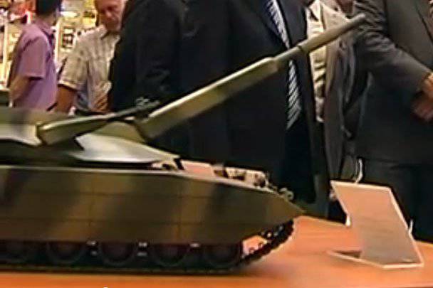 가격 탱크 "Armata"는 논쟁을 일으켰습니다