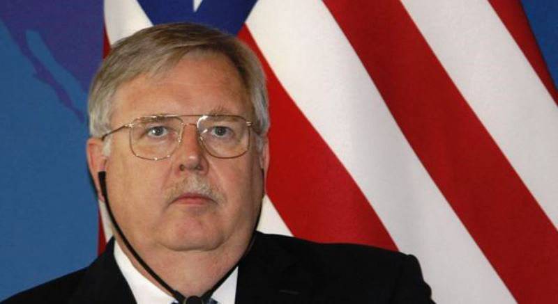 Embajador de los Estados Unidos: los Estados Unidos retirarán las sanciones si la Federación de Rusia cumple las condiciones del Acuerdo de Minsk.
