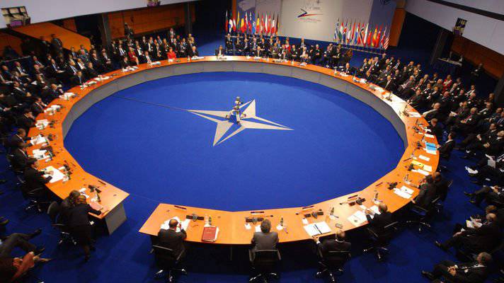 L'OTAN envisage d'organiser de grands exercices militaires près des frontières de l'Ukraine