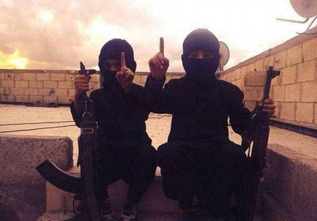 Islamic State fighters actively use children and adolescents