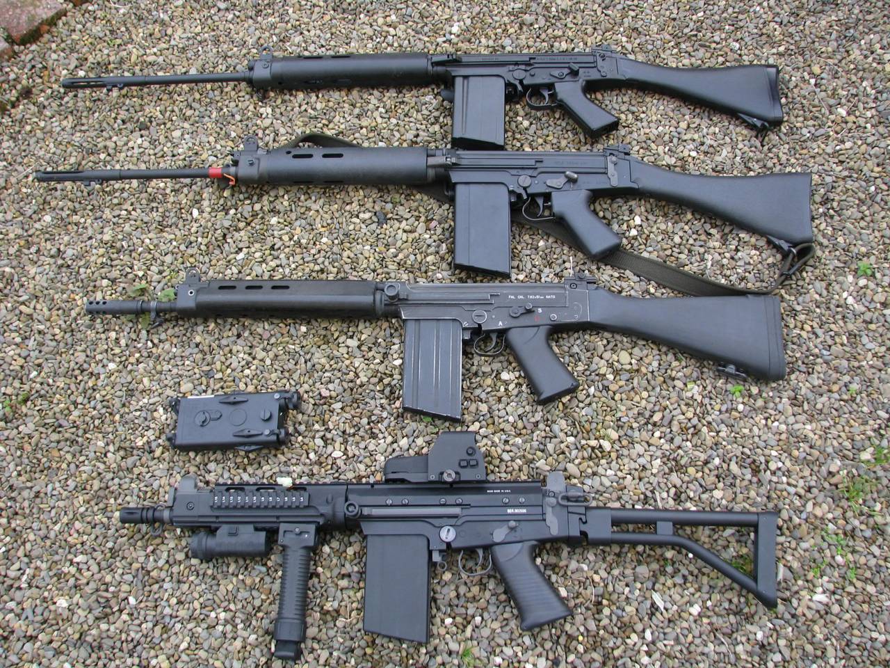 The first modifications of the FN FAL rifle and some of its other versions ...