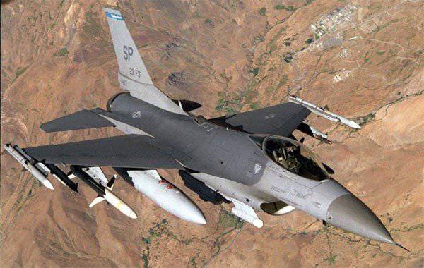 Американское командование распространило информацию о крушении F-16 на Ближнем Востоке