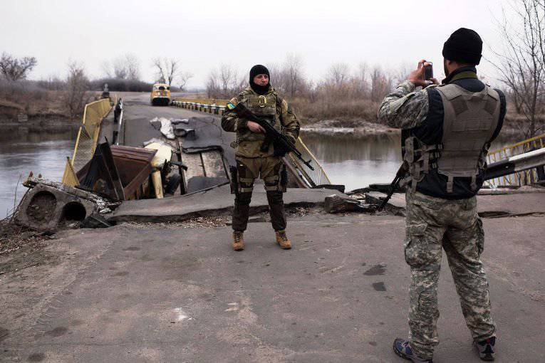 ЛНР: киевские власти не способны контролировать армию