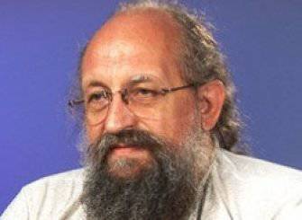 Не только ЦБ опасен России. Надо теорию менять