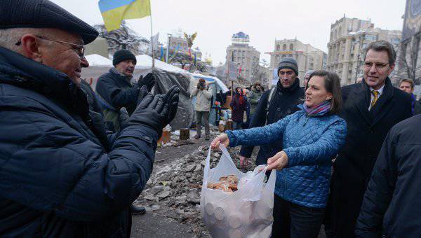 Victoria Nuland: I did not bring cookies to Kiev, but sandwiches