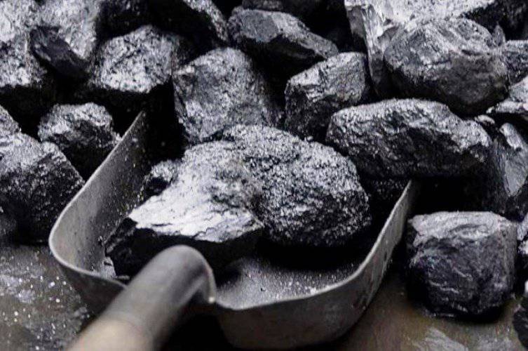 Киевский политолог: будем и дальше отключать электроэнергию в Крыму, пока РФ не отдаст нам оплаченный уголь
