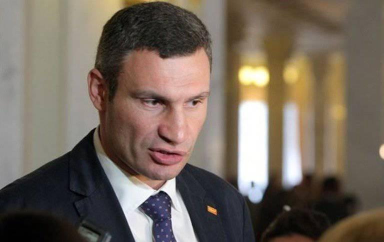 Klitschko: l'eau verte fournie aux maisons des habitants de Kiev est inoffensive