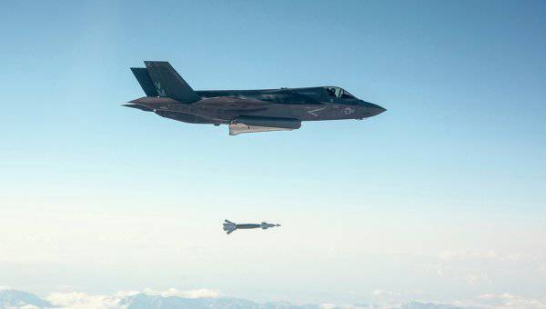 SUA lucrează la un nou bombardier strategic cu rază lungă
