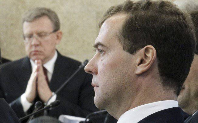 В.Соловьев: «Вопрос не в том, чтобы Медведева заменить на Кудрина, а в смене курса»