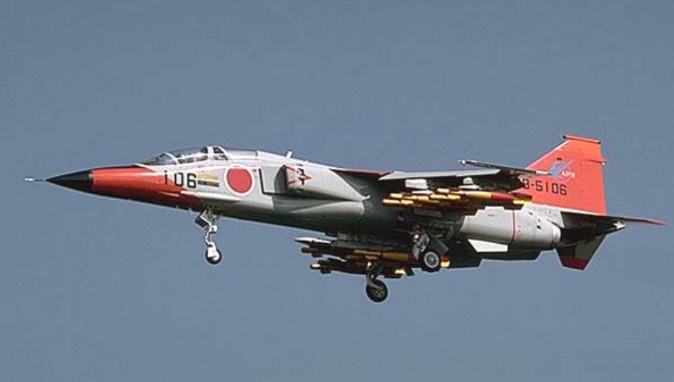 Mitsubishi f. Mitsubishi f-1. Mitsubishi f1 самолет. Японский истребитель Мицубиси f 1. Mitsubishi f-1 ВВС Японии.