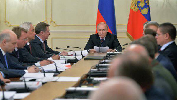 Vladimir Putin: We do not intend to get involved in a costly arms race