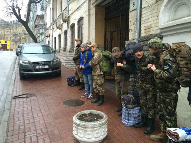 Украинское безумие: на фронт гражданской войны отправляют 16-летних подростков