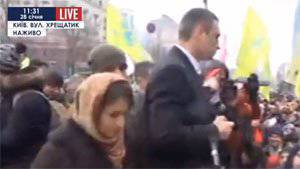 Митингующие в Киеве перекрыли Крещатик и поговорили с Кличко