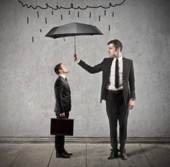 Кризисного менеджера вызывали? Два закона в одном флаконе