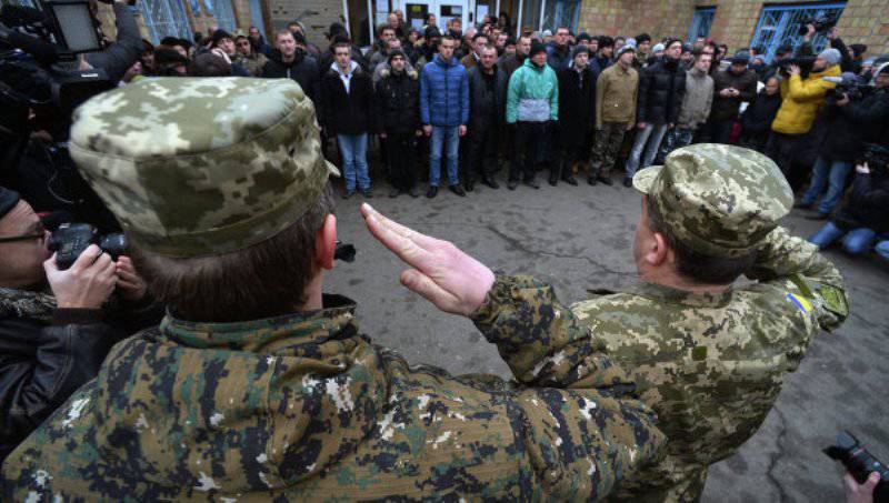 यूक्रेन में भीड़भाड़ नियंत्रण से बाहर हो रही है, लगभग 80% भर्तियां मोर्चे पर नहीं जाना चाहती हैं