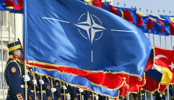 북대서양 조약기구 (NATO) 장관, 러시아에 남오 세티 야와 압하 스카 (Abkhazia)로부터 승인을 철회 할 것을 촉구