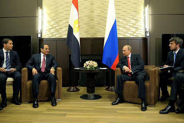 "Изолированный" Путин на берегах Нила. Египет не скачет...