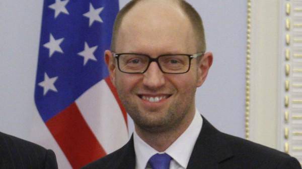 Яценюк закрывает украинские шахты и подписывает соглашение о поставках угля из Польши