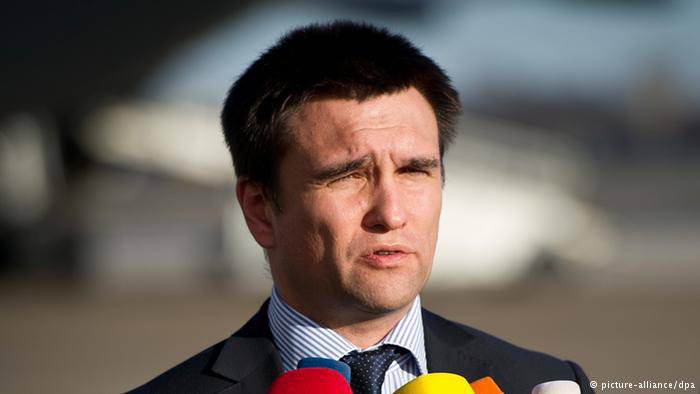 Kyiv mengumumkan tidak terpenuhinya perjanjian Minsk untuk bagiannya