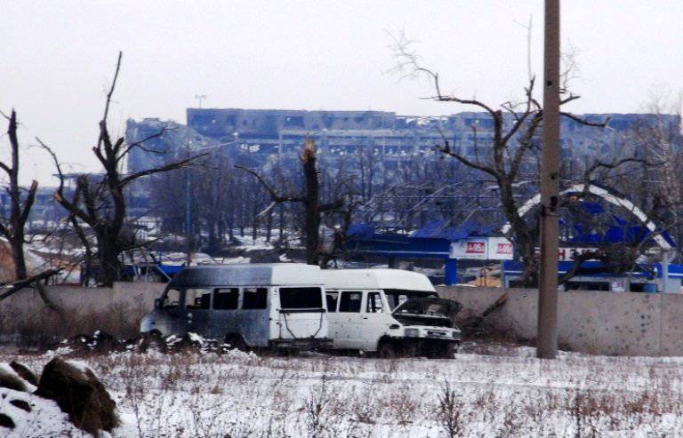 СМИ: ВСУ возобновили артобстрел Донецкого аэропорта
