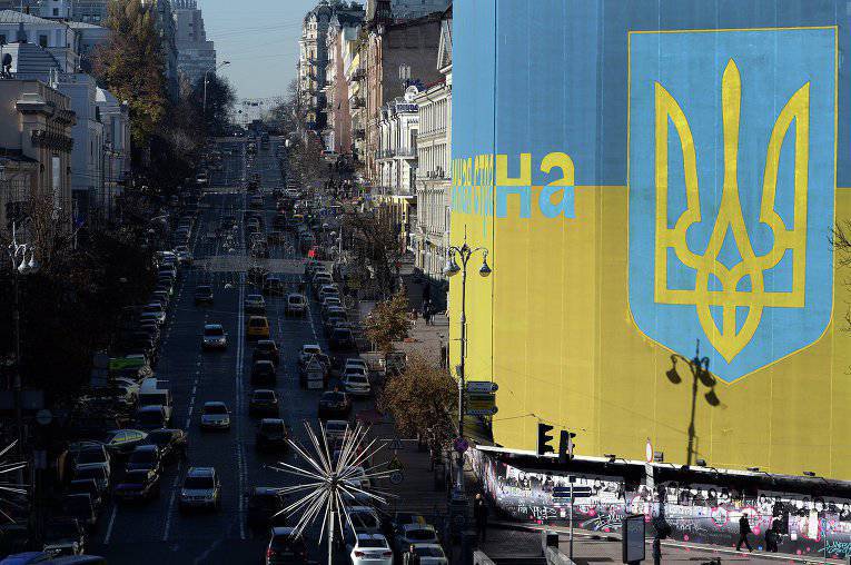 СМИ: Дилетанты и мошенники, руководящие Украиной, ведут страну к погибели