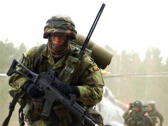 लिथुआनियाई सेना संकर युद्ध के लिए तैयार करती है