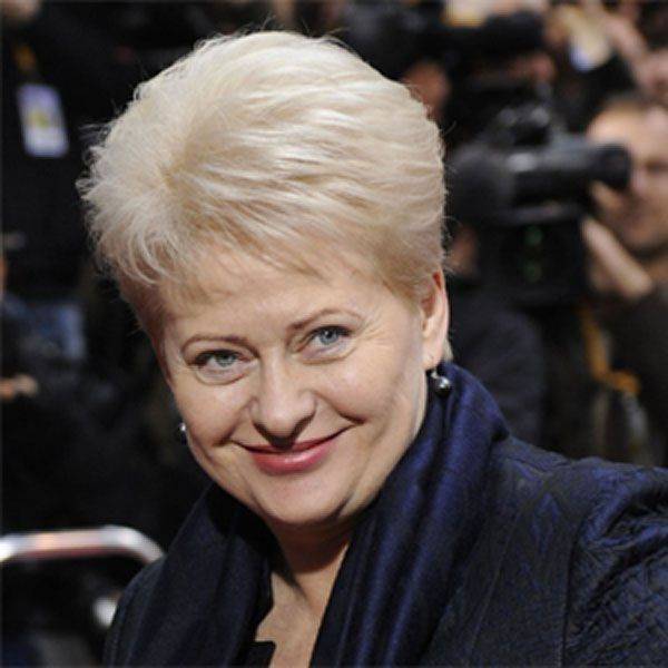 Grybauskaite planerar att återlämna värnplikten till den litauiska armén i höst