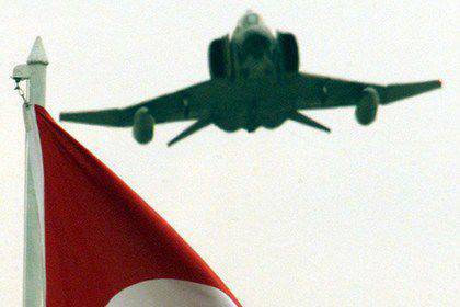 2 samoloty tureckich sił powietrznych rozbiły się podczas ćwiczeń