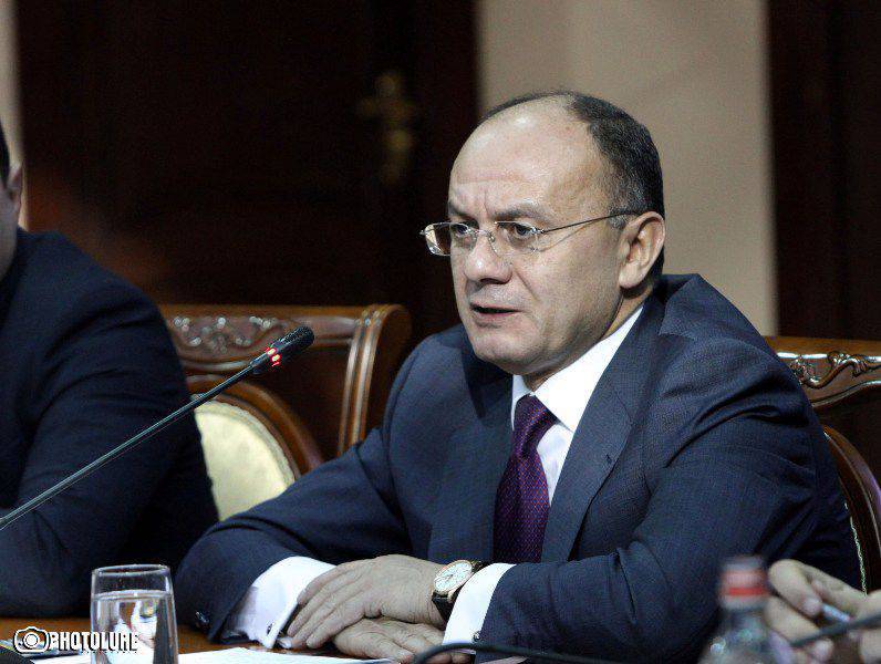 Министр обороны Армении: надеюсь, что Россия умерит «оружейную одержимость» Азербайджана: Интервью