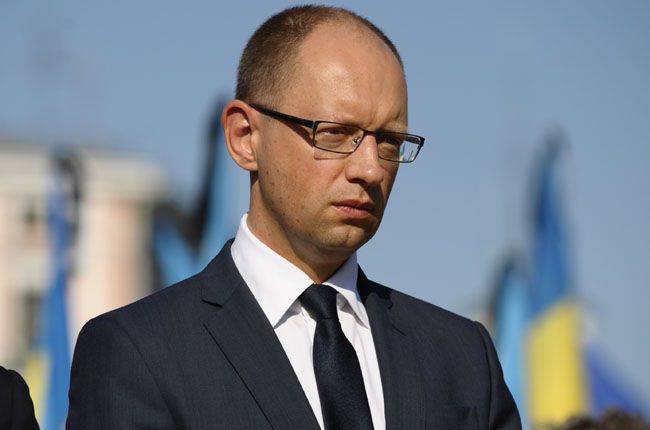 Yatsenyuk „prevestește” extinderea conflictului din Donbass pentru anii următori