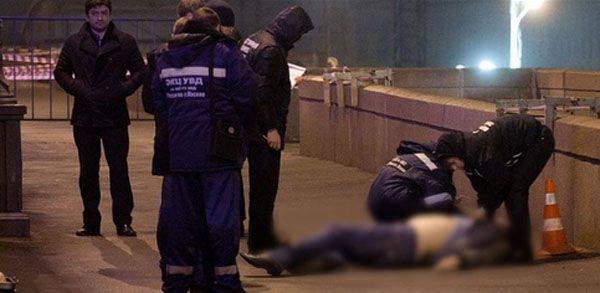 I politici raccontano le loro versioni dei motivi dell'omicidio di Boris Nemtsov