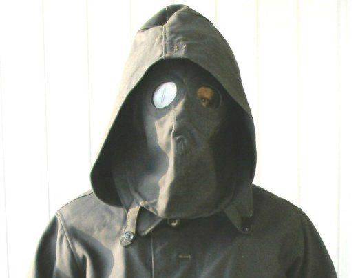 Лица танкистов должны спасать от ожогов специальные маски