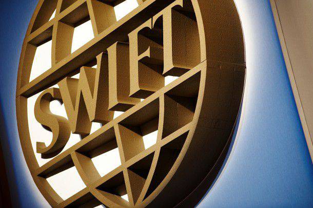 O Banco Central Europeu disse que os políticos ocidentais devem recusar a idéia de desconectar a Rússia do SWIFT