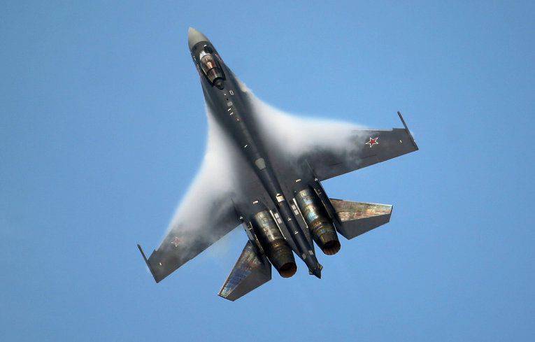 Лётчики ВВО проверили Су-35 на сверхманёвренность