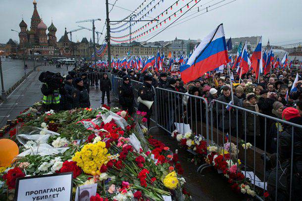 Не принуждайте людей скорбеть по Немцову