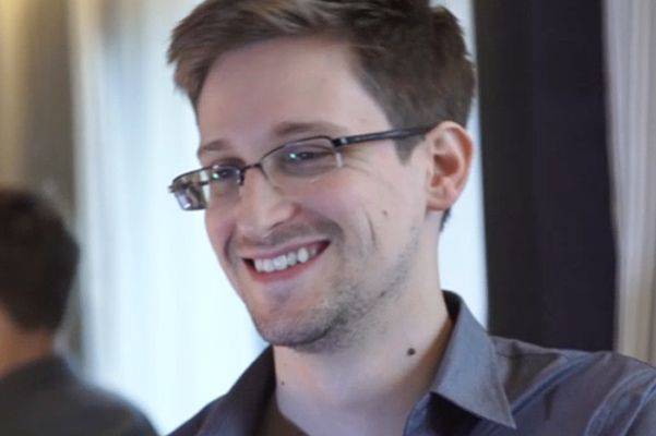 Edward Snowden “tarafsız” İsviçre'de siyasi sığınma arıyor