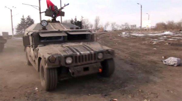 Вашингтон решил помочь Киеву беспилотниками Raven и бронемашинами Humvee
