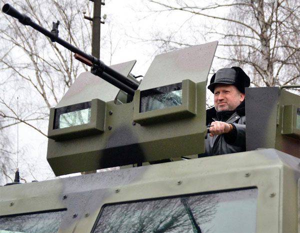 Turchinov declara sua disposição de chamar "milhares de reservistas por dia" sem a participação de comissariados militares