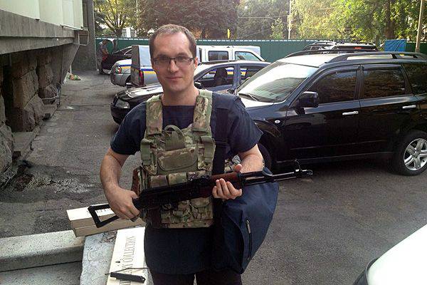 Украинский журналист: Армии срочно необходима военная доктрина для войны в Донбассе