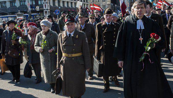 Бывший вице-спикер парламента Бельгии: Латвийские власти делают ошибку в том, что не дистанцируются от маршей ветеранов Ваффен СС