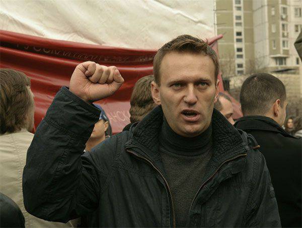 Навальный отговаривает Вашингтон поставлять Киеву летальное оружие
