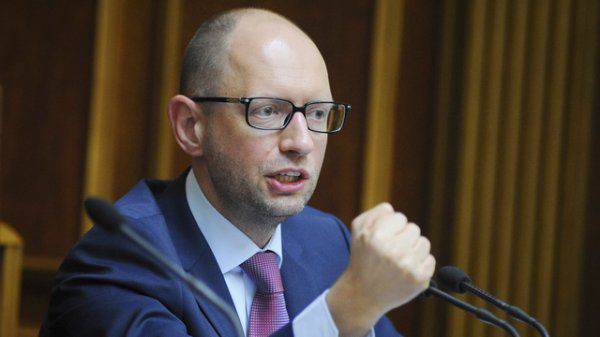Arseniy Yatsenyuk quiere llevar a la Federación Rusa "responsable de la agresión contra Ucrania"